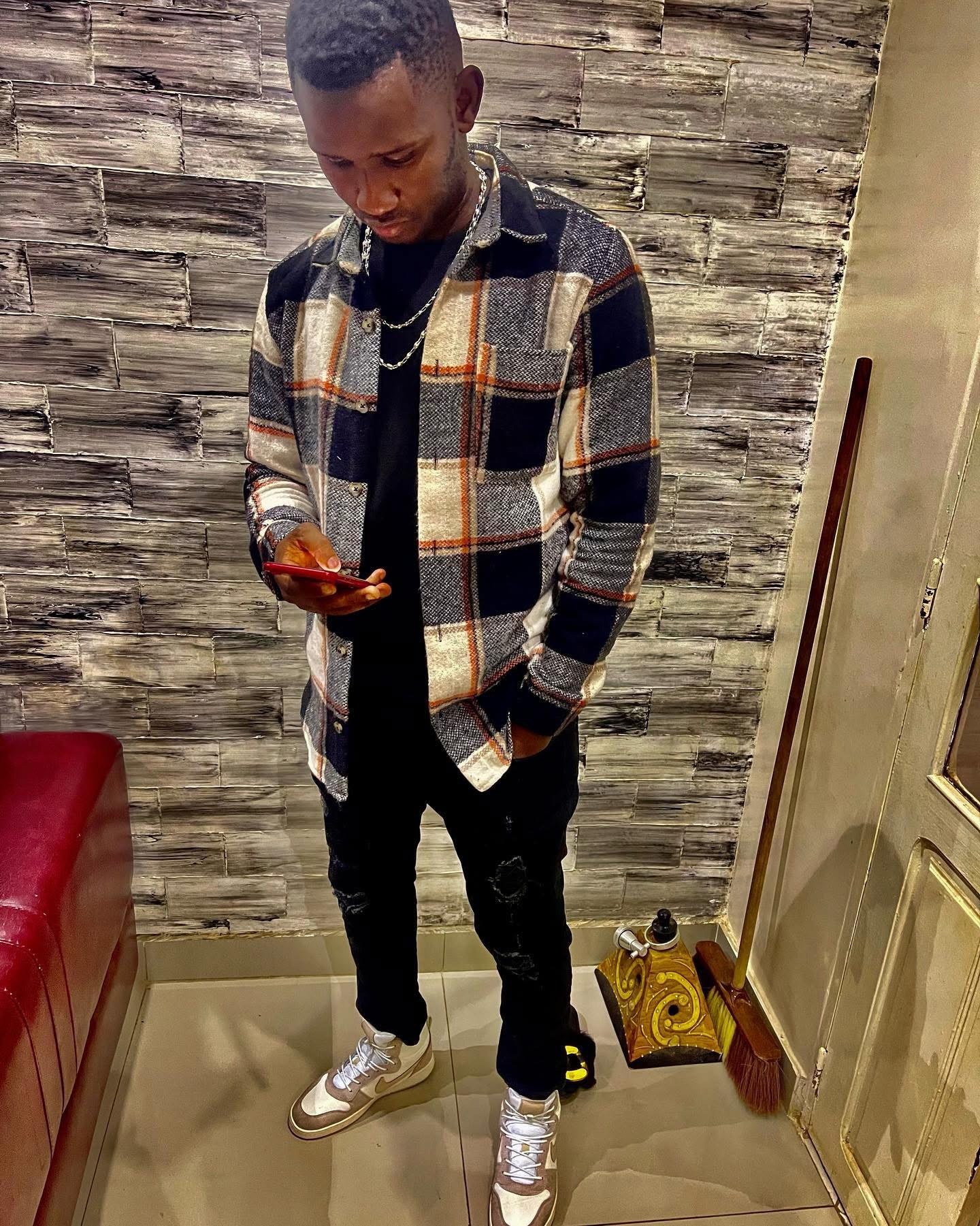 Profilo di Charles-marie